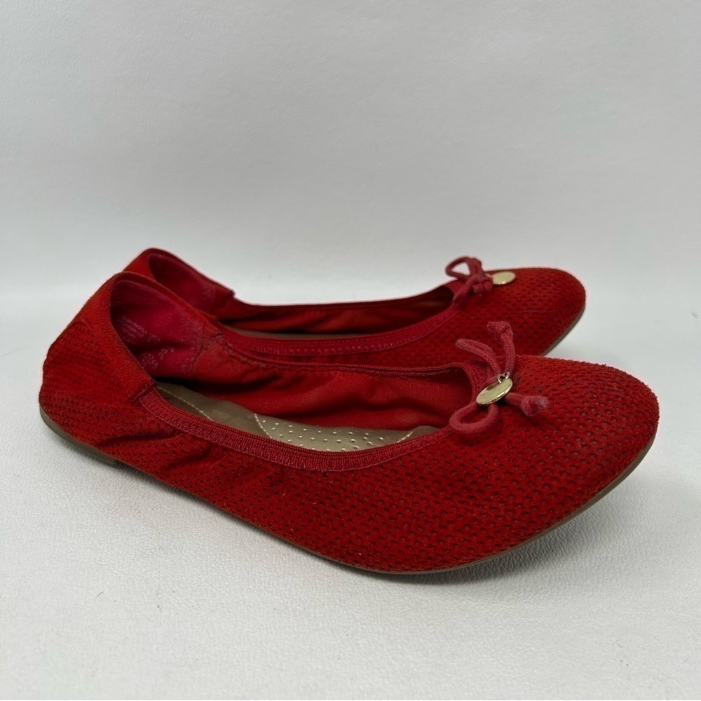 Dexflex Comfort Womens Red Perforated Slip On Ballet Flats Size 6